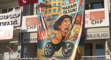 Tartışmalı transferin yankıları devam ediyor: Aydın'da CHP binasına dev pankart!