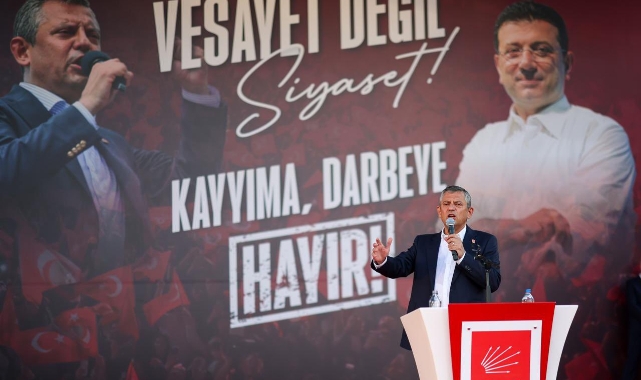 Gözler genel başkana çevrilmişti: Kurultay sonrası Özel'den dikkat çeken paylaşım