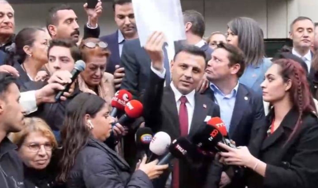 Yeniden seçilen Özgür Çelik, mazbatasını aldı!