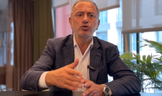 Altaylı'dan sevenlerine üzücü haber: Bize biraz müsade