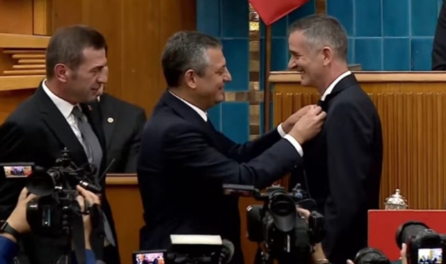 Bağımsız Milletvekili Ümit Dikbayır CHP'de!