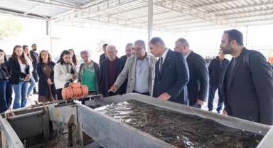 Başkan Tugay Bademler Kooperatifi’ni ziyaret etti
