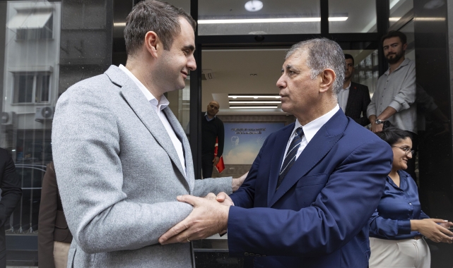 Başkan Tugay’dan CHP İl Başkanı Güç'e hayırlı olsun ziyareti