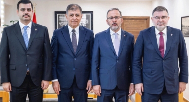 Başkan Tugay, iddiları bir kez daha reddetti: Partime yüreketen bağlıyım!