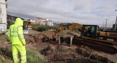 Bergama'da belediye ekiplerinin mücadelesi sürüyor!