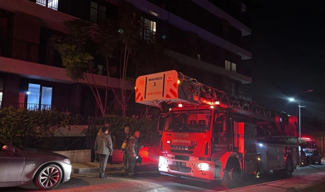 Gaziemir'de facidan dönüldü: Çıkan yangında 4 kişi kurtarıldı!