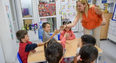 İzmir’de miniklere hijyen ve ilk yardım eğitimi başladı