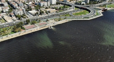 İzmir'de sağanak sonrası kötü koku şehre yayıldı!