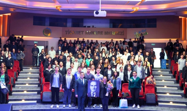 Torbalı'da 38 üniversite 5 bin öğrenciyle buluştu