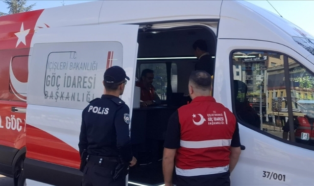 81 ilde kimlik kontrolü: 687 kaçak göçmen yakalandı!