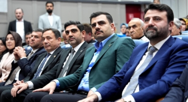 AK Partili İnan'dan CHP'ye 'tezkere' çıkışı: Esad'ın yanına koşmak isteyenler buyursun!