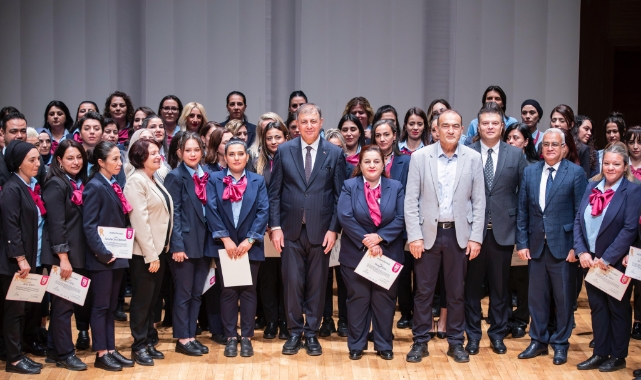 Başkan Tugay'dan 'cinsiyet eşitliği' mesajı: Kadın şoför sayımızı yüzde 60 artırdık!