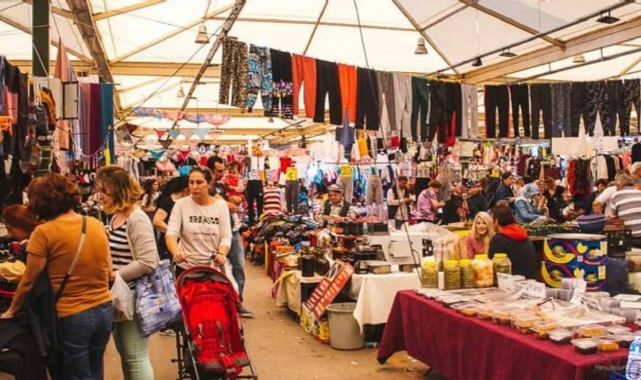 Bostanlı Tekstil Günleri Projesi açılışına esnaf engeli: Belediyeden 'kararlıyız' açıklaması!