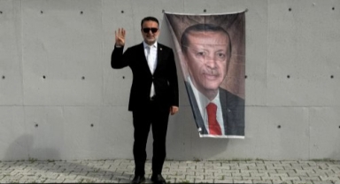 Cumhurbaşkanı sevdalısı ilçe başkanı 