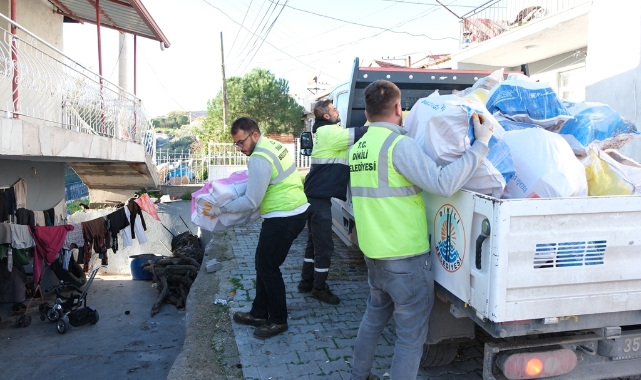 Dikili Belediyesi ihtiyaç sahibi vatandaşların yanlarında olmaya devam ediyor