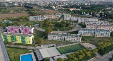 Ege Üniversitesi'ndeki özelleştirme depremzede öğrencileri vurdu!