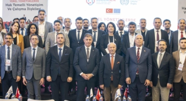 İzBB'de yeni uygulama: Makam odaları kalktı, açık ofis geldi!