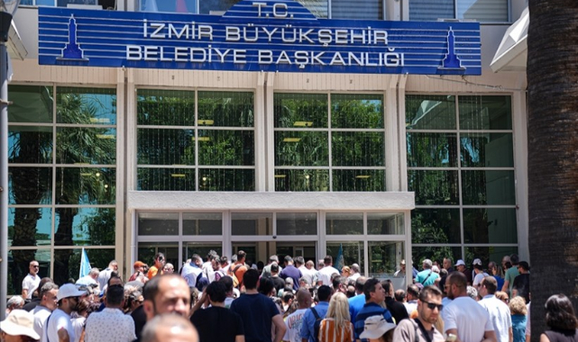 İzBB Meclisi'nden iki borçlanmaya oybirliği!