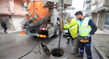 İzmir’de yağış seferberliği: 750 personel, 210 araç ve 24 saat nöbet sistemi
