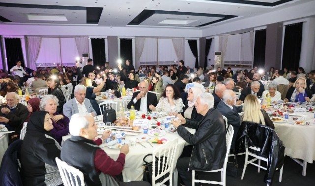 Menemen'de Öğretmenler Günü, dayanışma ve coşkuyla kutlandı