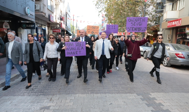 Menemen, kadına şiddete karşı tek ses oldu!