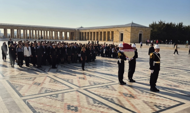 Tarhan Koleji Anıtkabir'de Atatürk'ü andı
