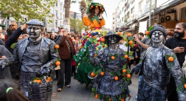 25. Mandalina Şenliği üreticinin yüzünü güldürdü
