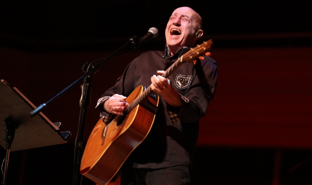 AASSM'de yeni yıl coşkusu: Fuat Güner sahnedeydi