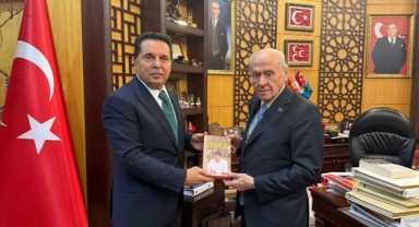 Ahmet Özer'den Bahçeli'ye ziyaret: AYM ve AİHM kararları uygulanmalı!