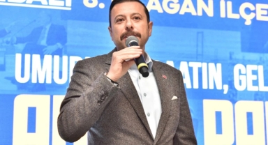 AK Partili Kaya, 'üç bardak suyla' anlattı: İzmir’in suyu böyle bitiyor!