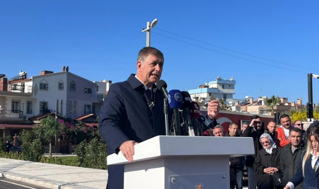 Başkan Tugay'dan AKP'li Çankırı'ya: Çok dindarsınız ya...