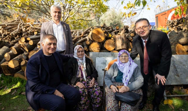 Başkan Tugay’dan Durbay’a şiirle destek 