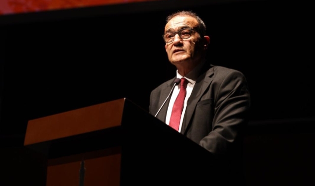 Dünya Türk Dili Ailesi Günü İzmir’de ilk kez düzenlendi