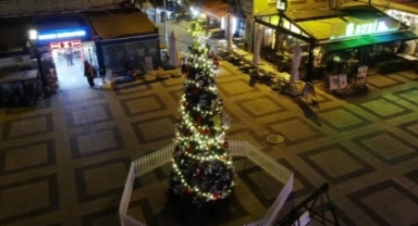 Foça yılbaşında cıvıl cıvıl:Üç farklı noktada etkinlik