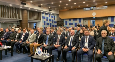 İzmir’de kooperatifçiliğin önemi konuşuldu!