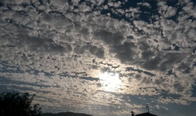 İzmir'in 5 günlük hava raporu: Bulut az, nem yüksek!