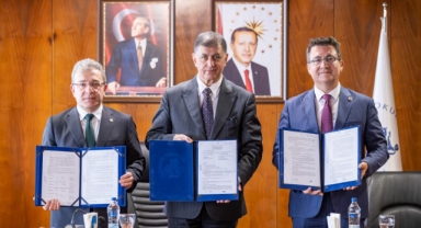 İzmir’in Deprem Master Planı için imzalar atıldı