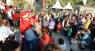 Karşıyaka Yeni Yıl Festivali kapılarını açtı!