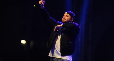 Karşıyaka Yeni Yıl Festivali’nde Anıl Piyancı coşkusu!