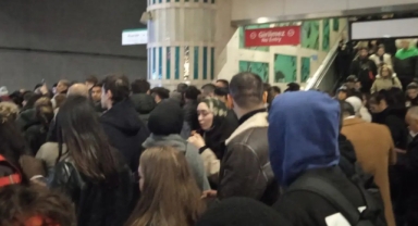 Metroda intihar girişimi: O durakta faaliyetlere ara verildi!