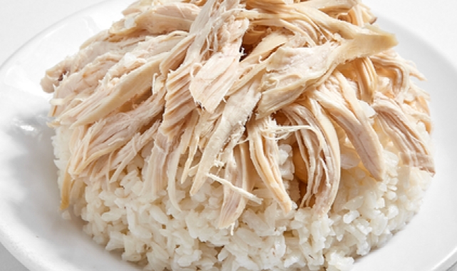 Tavuktan zehirlenen 30 işçi hastaneye kaldırıldı