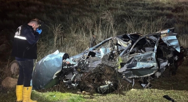 Uşak'ta feci kaza: 2 kişi öldü, 1 kişi yaralandı!