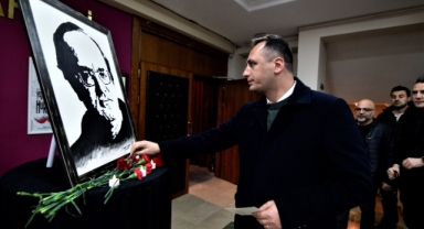 Bornova'da aydınlanma yemini: Kalemi yerde kalmayacak