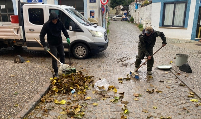 Foça Belediyesi Ekipleri Fırtına ve Yağışa Karşı Teyakkuzda