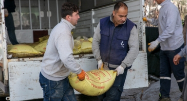 Güzelbahçe Belediyesi'nden çiftçiye güç veren destek