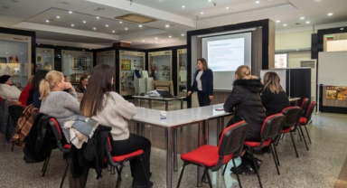 İzmirli yurttaşlar, rahim ağzı kanserine karşı bilinçleniyor