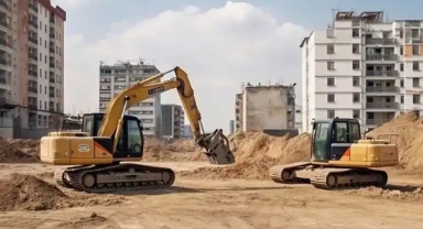 Şantiye alanına malzeme getiren esnafa, iş makinesi çarptı!