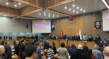 Yılın ilk meclis toplantısı gerçekleşti: İzBB'den körfez temizliği için büyük adım!