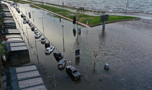 44 günde 436 kilogram yağış: İzmir'in altyapısı 'iklim krizine' teslim!