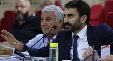 AK Partili Kişili’den Büyükşehir’e altyapı çıkışı: “İzmir'in yolları kan ağlıyor”